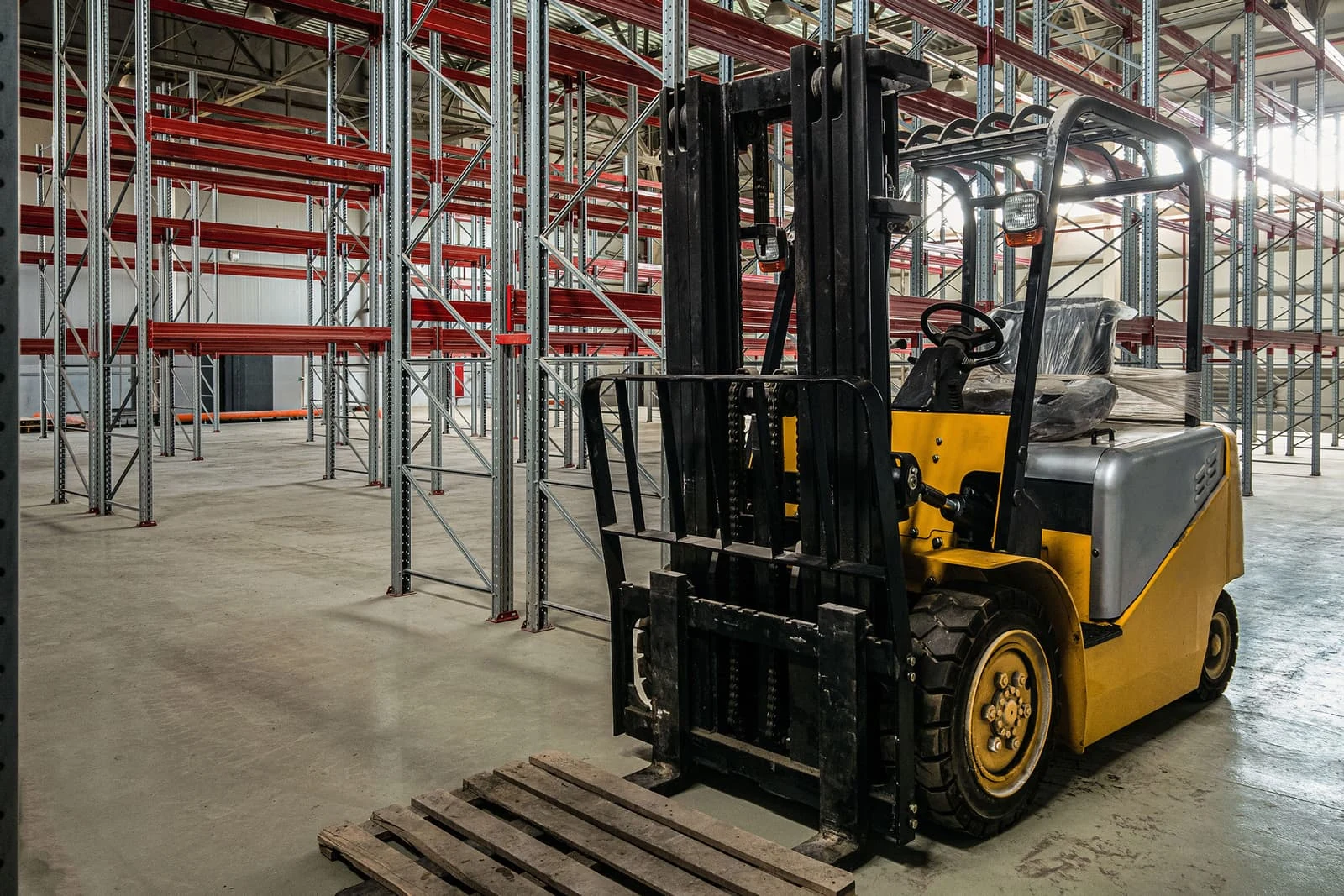 Manufacturing Facility Roofing in Lincoln, NE