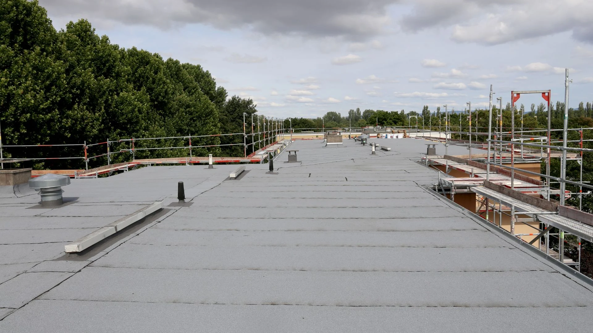 Manufacturing plant roofing in Lincoln Nebraska